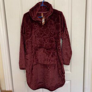 Pullover, knee-length housecoat, NWT